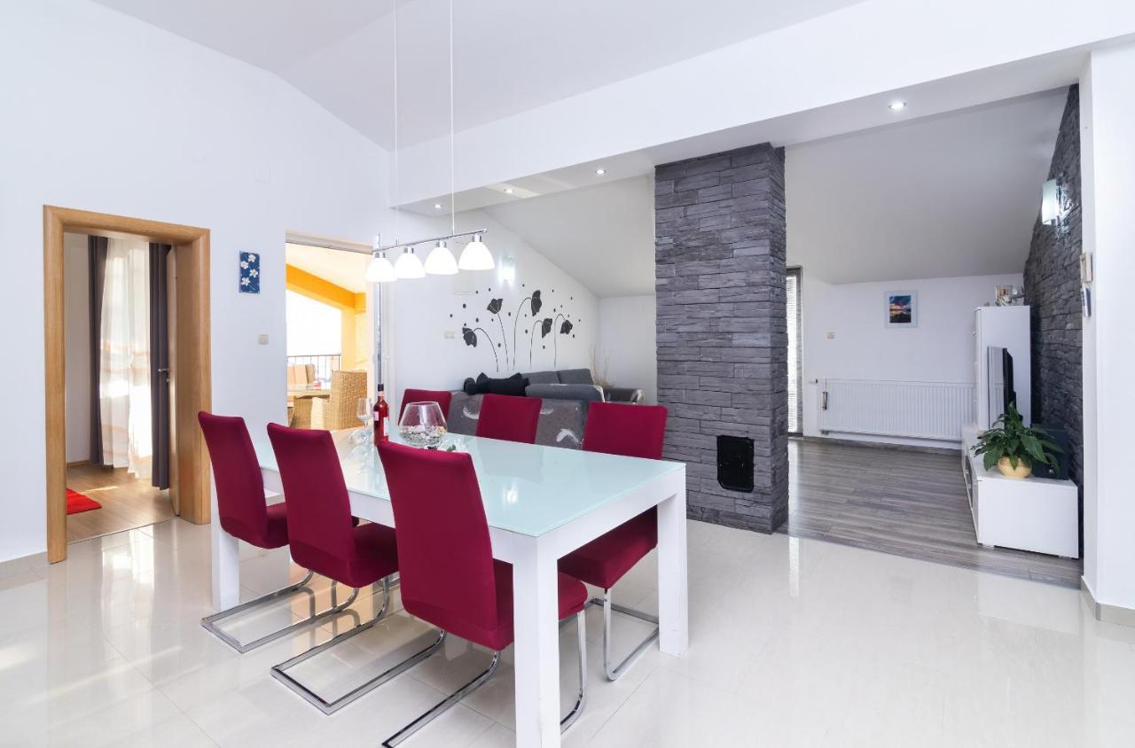 Apartment Lucia Senj *