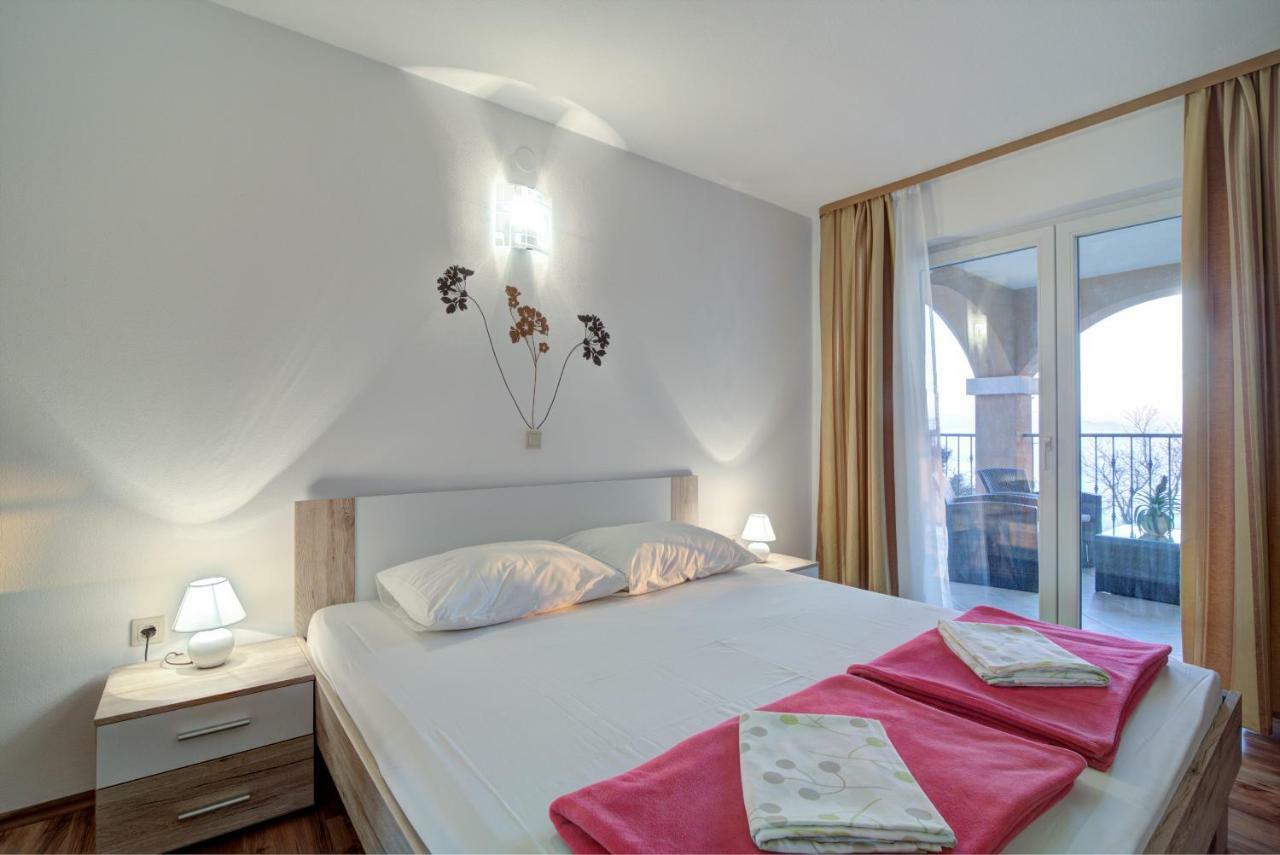 Lucia Senj Apartmán *